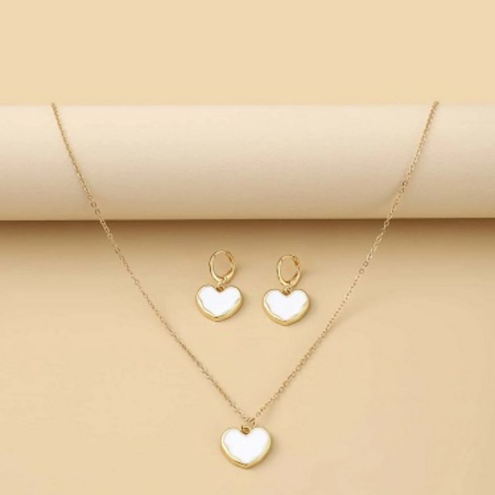 Gold Colored White Heart Earrings & Necklace Set